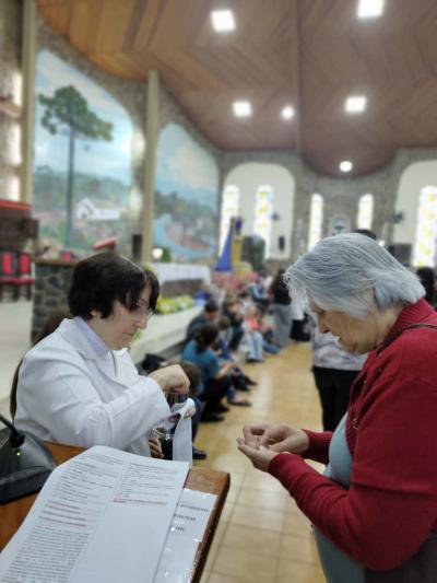 Terceira celebração do domingo reúne fiéis no Santuário de Nossa Senhora Aparecida